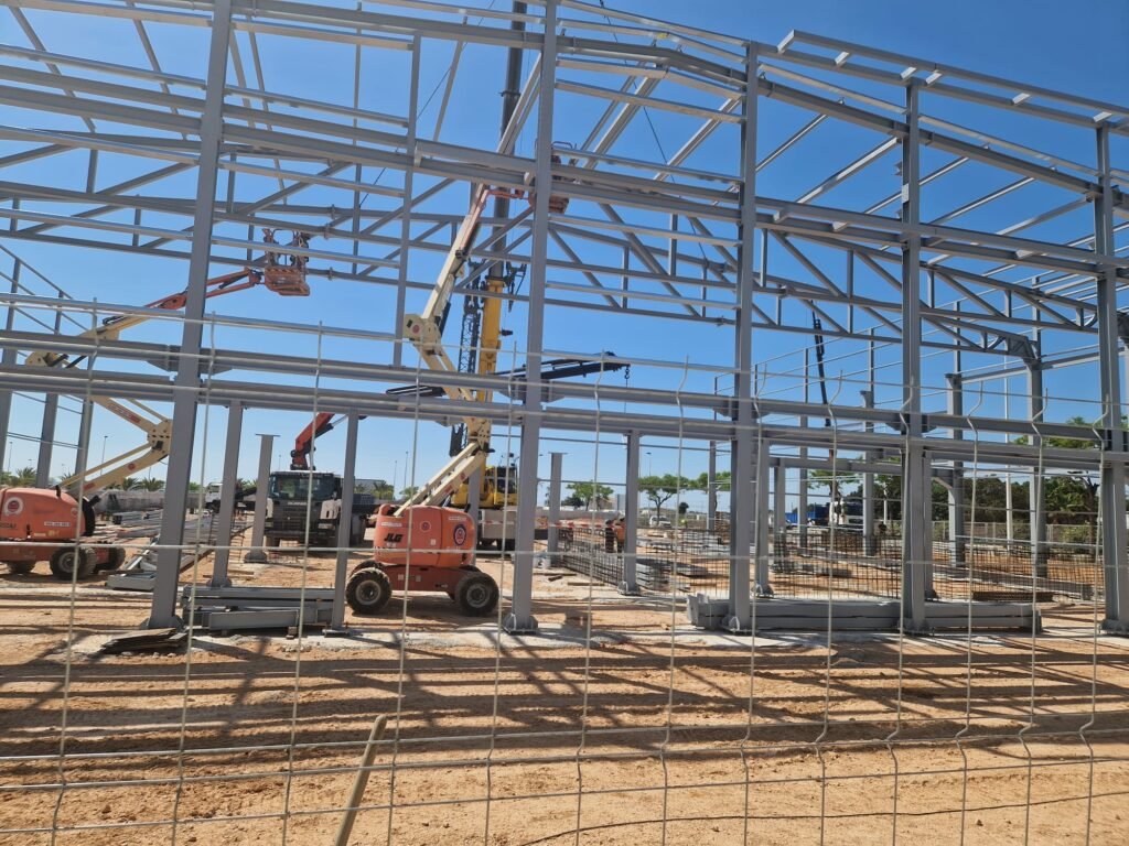 Empresa de ignifugación en Burgos — trabajos de protección pasiva contra incendios en estructura metálica de nave industrial en la provincia de Burgos realizados por Ignifugaciones del Norte
