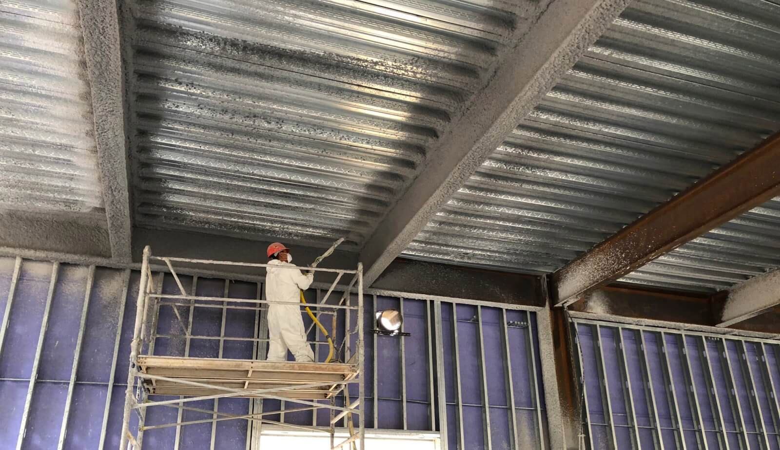 Empresa de ignifugación en Asturias — trabajos de protección pasiva contra incendios en estructura metálica de nave industrial en el Principado de Asturias realizados por Ignifugaciones del Norte